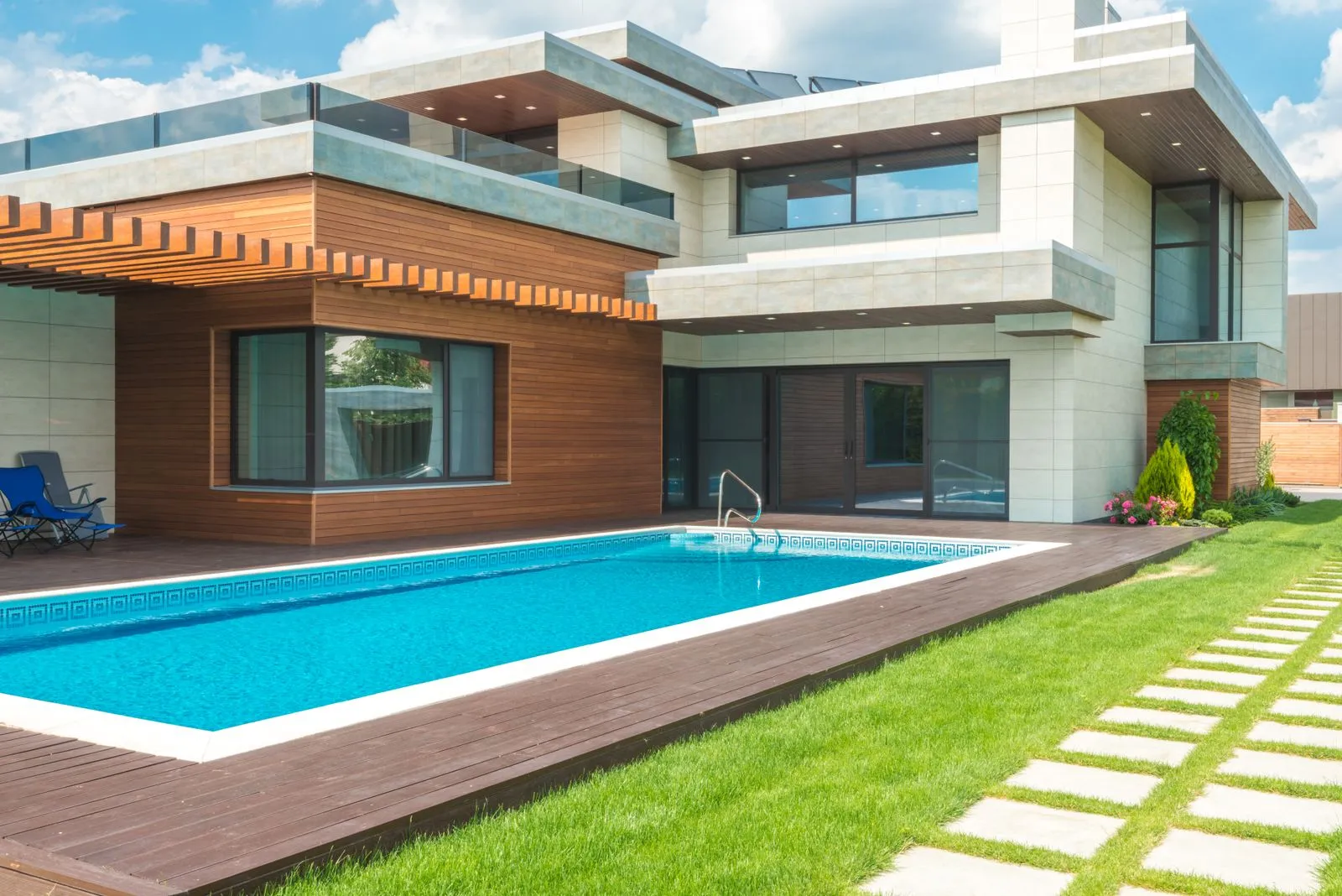 Planning a Pool for Your Atlanta Backyard